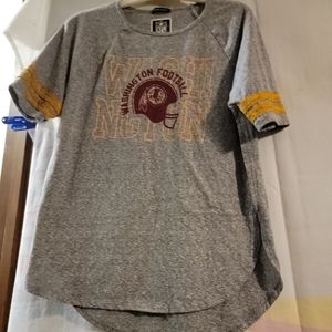 Washington Redskins Womens Shirt NFL Team Apparel Size Large Longer Length